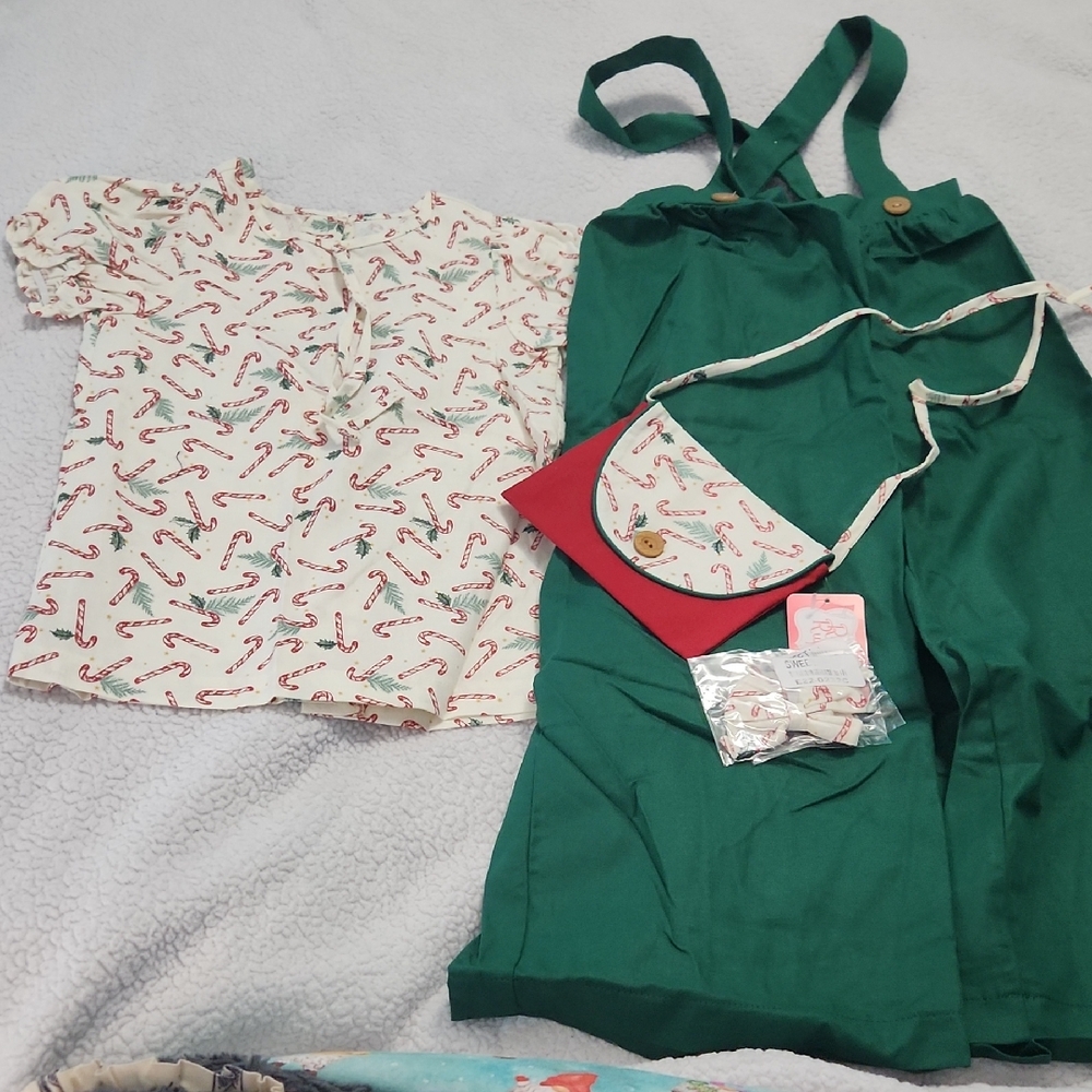 Ricrac & Ruffles Christmas outfit & accessories